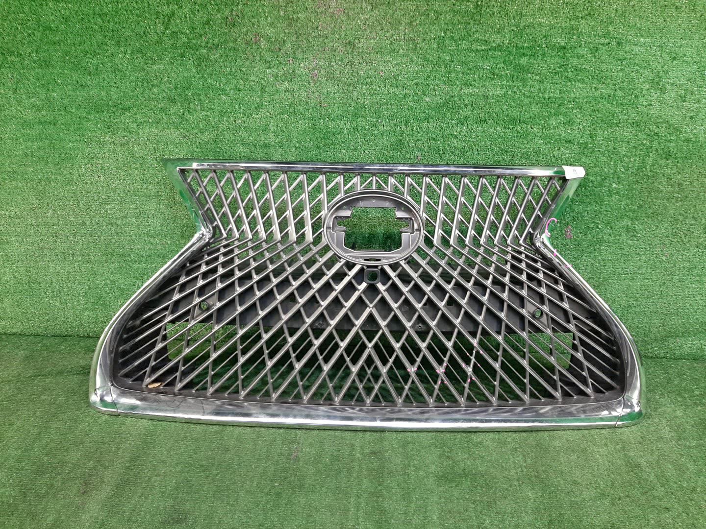 Решетка радиатора LEXUS LS500H GVF50 91122-SJ230 1 ракурс