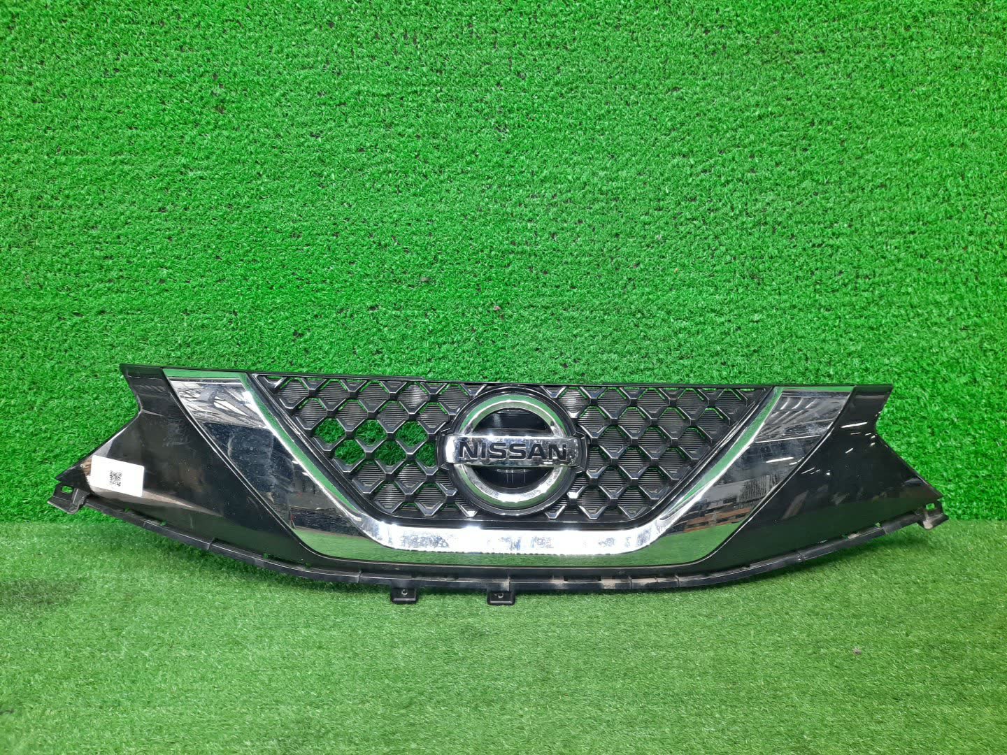 Решетка радиатора NISSAN DAYZ B45W, B43W, B46W, B47W, B48W, B44W 62310-7MF0A 1 ракурс