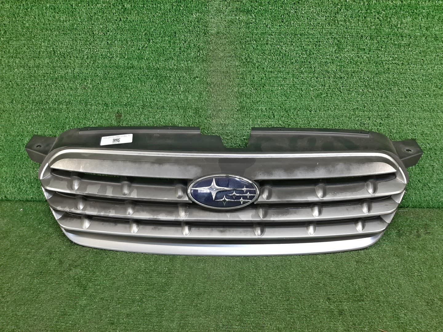 Решетка радиатора SUBARU OUTBACK BPH, BP9, BPE 91121AG160 1 ракурс