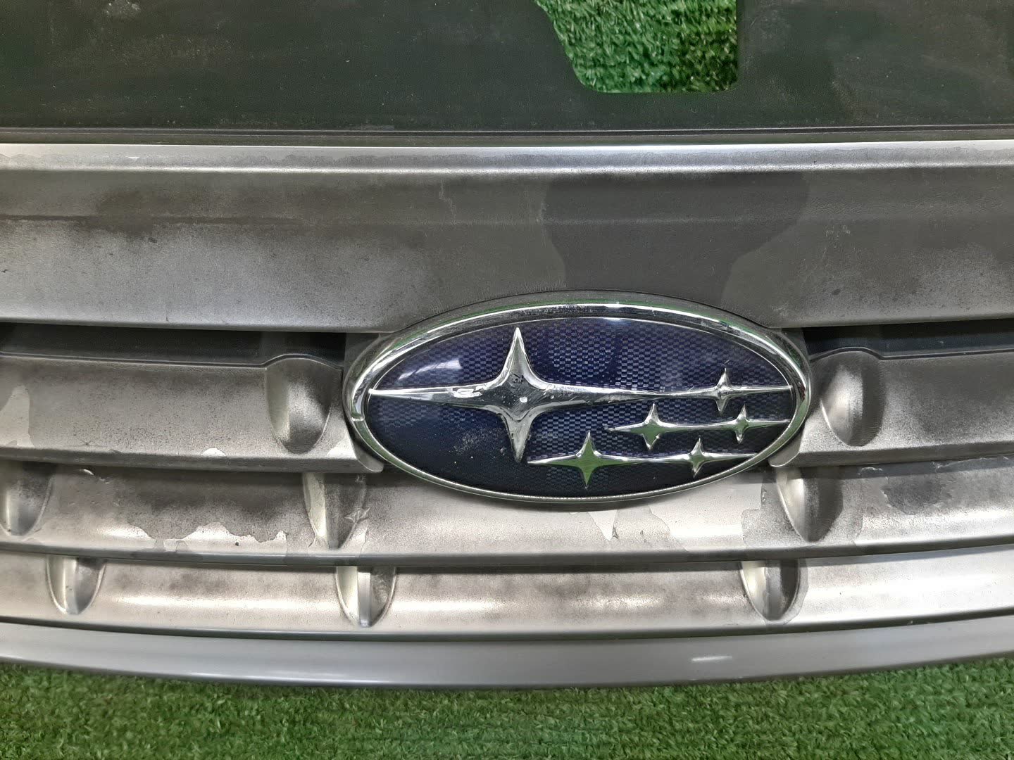 Решетка радиатора SUBARU OUTBACK BPH, BP9, BPE 91121AG160 2 ракурс