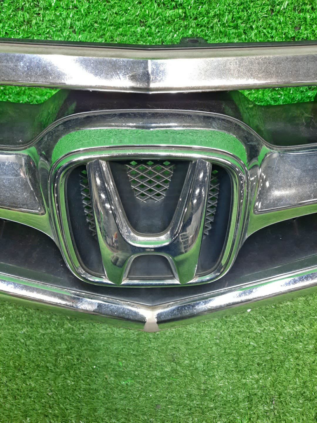 Решетка радиатора HONDA ACCORD CL7, CM2, CL8, CM1, CM3, CL9 2 ракурс