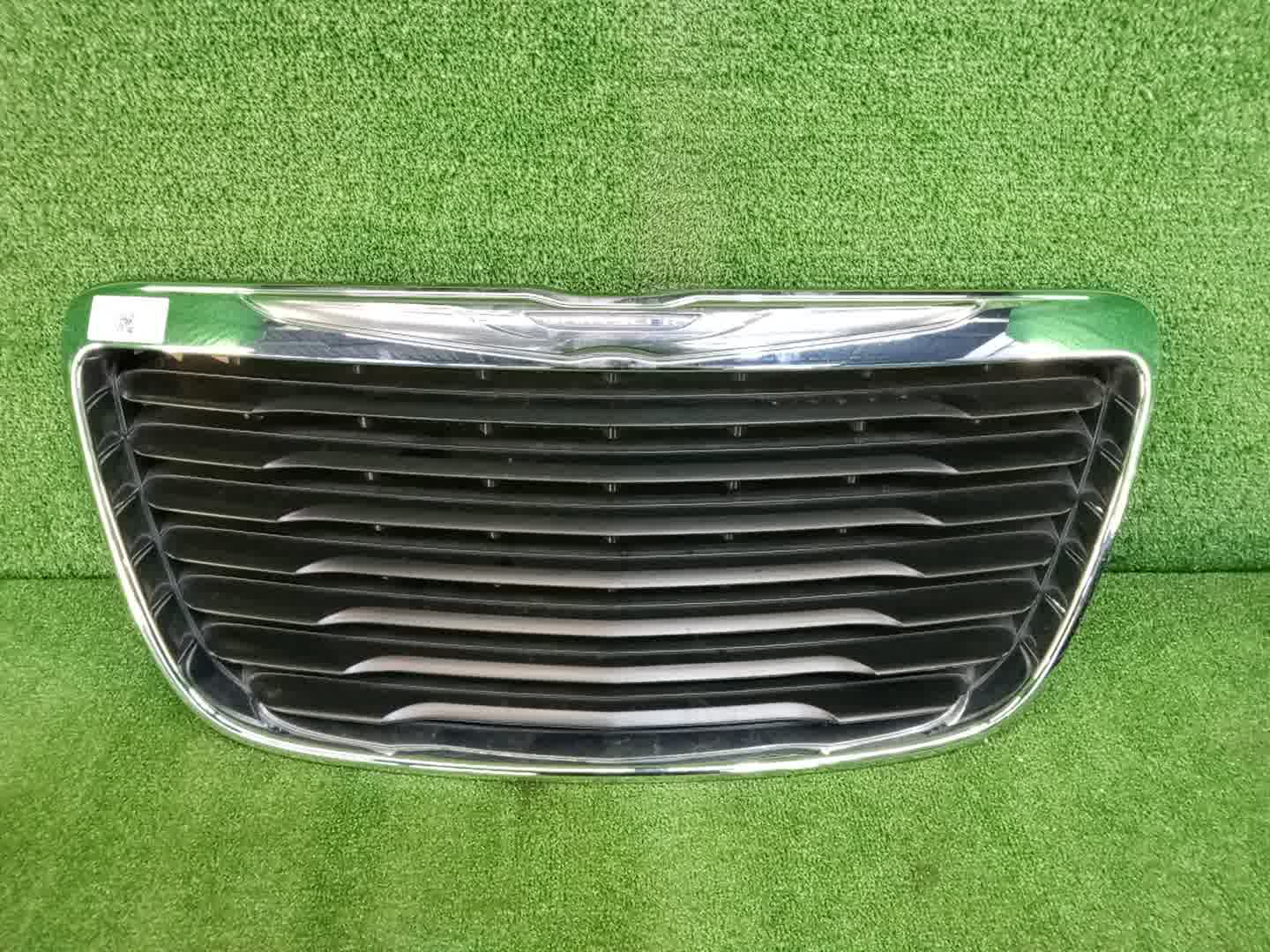 Решетка радиатора CHRYSLER 300C LD 1 ракурс
