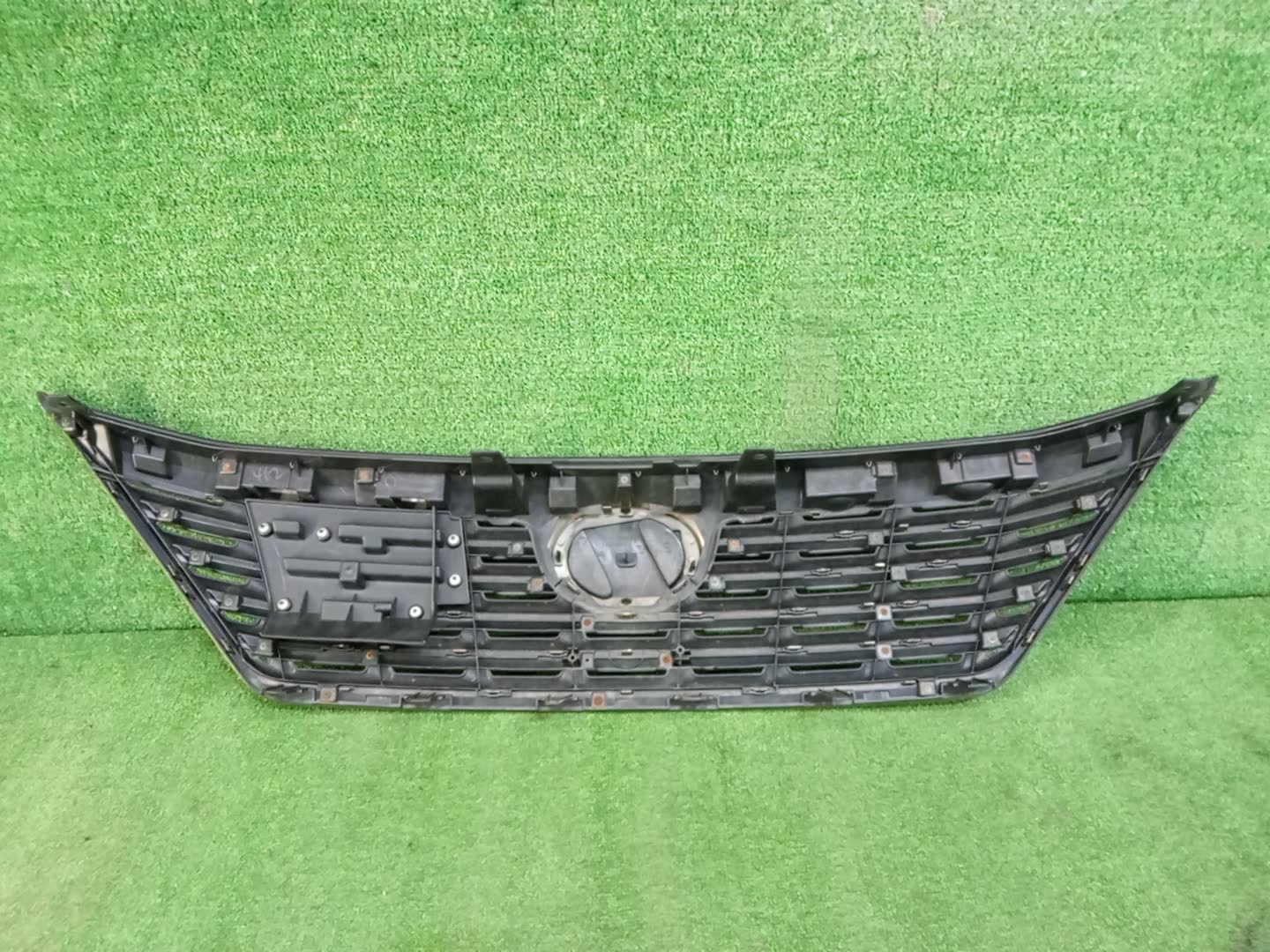 Решетка радиатора TOYOTA VELLFIRE ANH25W, GGH25W, GGH20W, ANH20W 53101-58140 2 ракурс