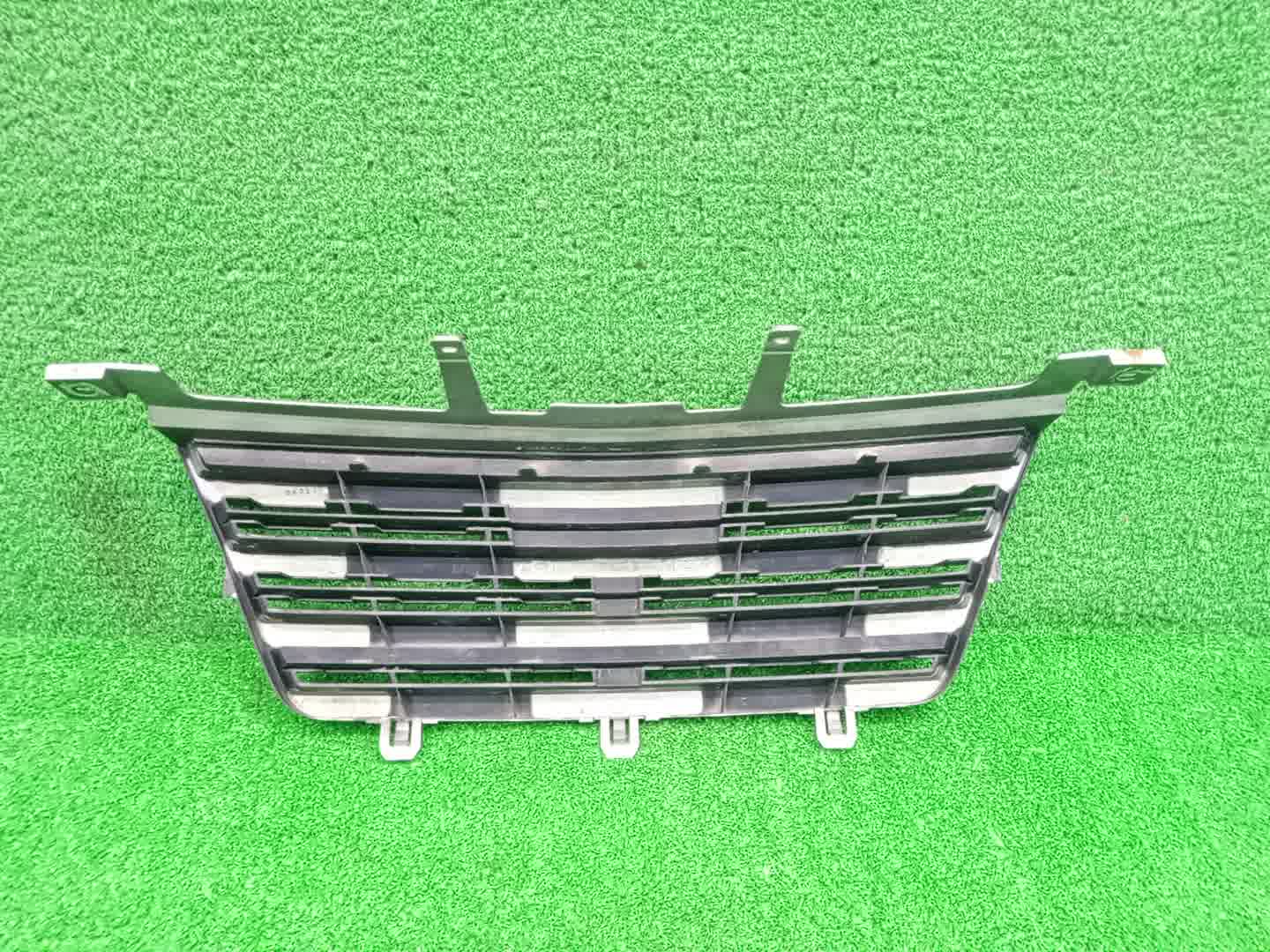 Решетка радиатора NISSAN X-TRAIL T30, NT30, PNT30 62310-1A361 3 ракурс