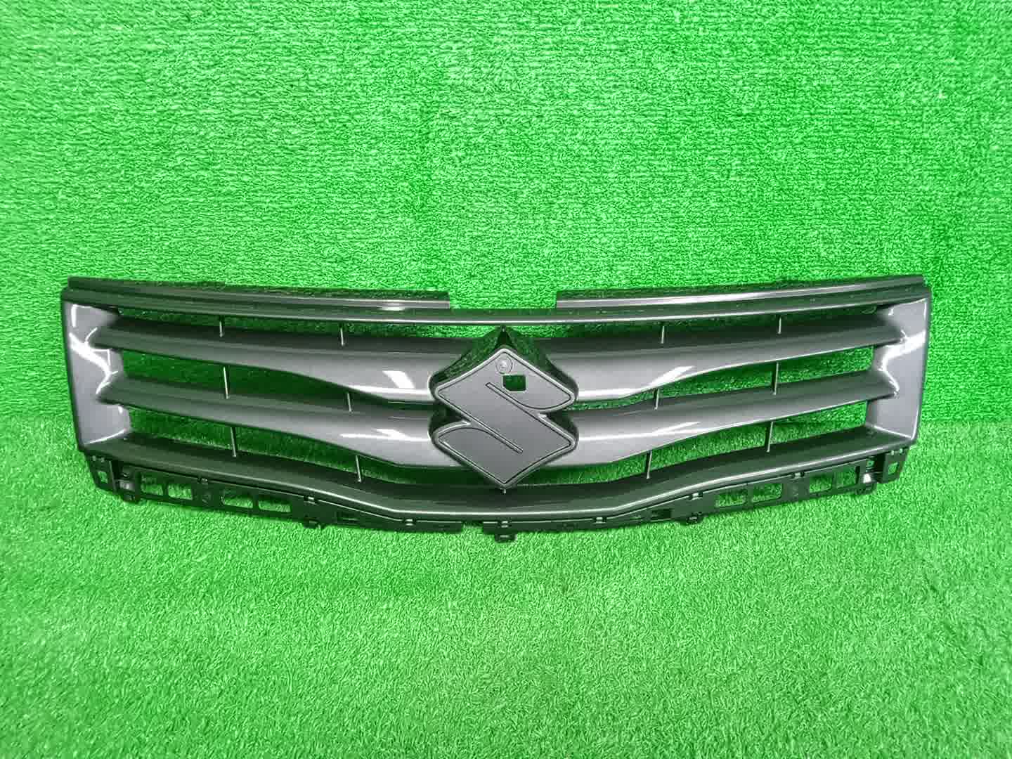 Решетка радиатора SUZUKI ESCUDO, GRAND VITARA TDB4W, TD94W, TD54W, TDA4W, TDB4, TE94, TD54, JT 72111-77KA0-38B 1 ракурс Решетка радиатора SUZUKI ESCUDO, GRAND VITARA TDB4W, TD94W, TD54W, TDA4W, TDB4, TE94, TD54, JT 72111-77KA0-38B 1 ракурс