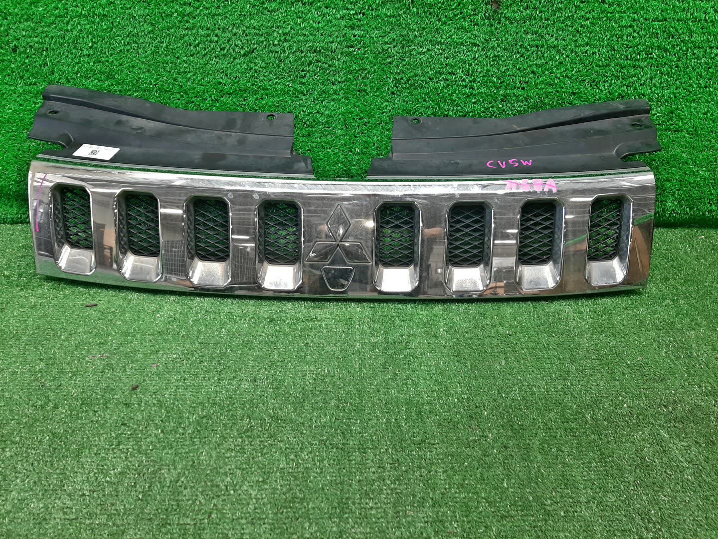 Решетка радиатора передняя MITSUBISHI DELICA D5 CV1W, CV2W, CV4W, CV5W 7456A366 1 ракурс Решетка радиатора передняя MITSUBISHI DELICA D5 CV1W, CV2W, CV4W, CV5W 7456A366 1 ракурс
