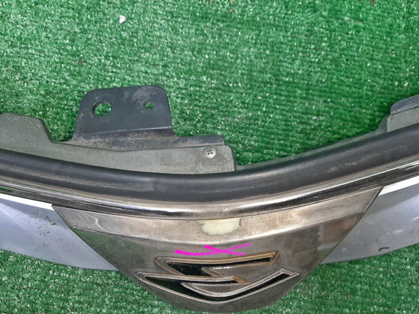 Решетка радиатора передняя TOYOTA ESTIMA ACR50W 53101-28260 3 ракурс