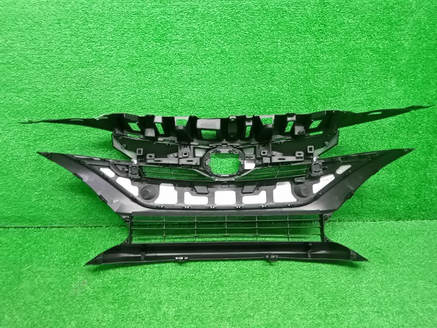 Решетка радиатора TOYOTA PRIUS PHV ZVW52 53101-47160 2 ракурс