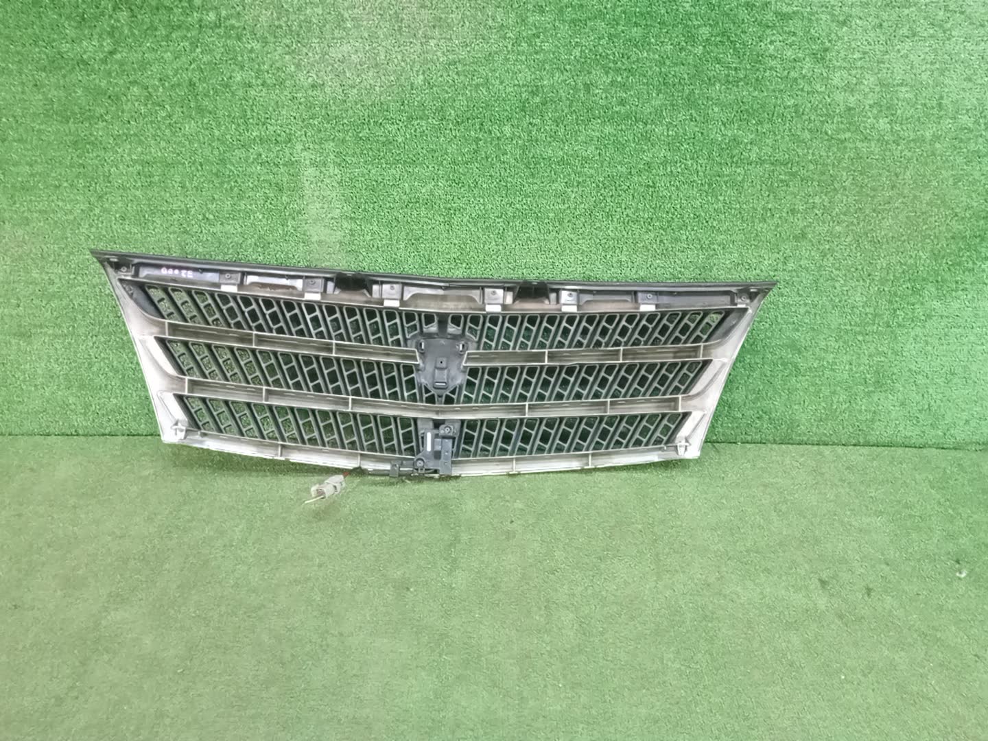 Решетка радиатора TOYOTA ALPHARD MNH15W, MNH10W, ANH15W, ANH10W 53101-58010 4 ракурс