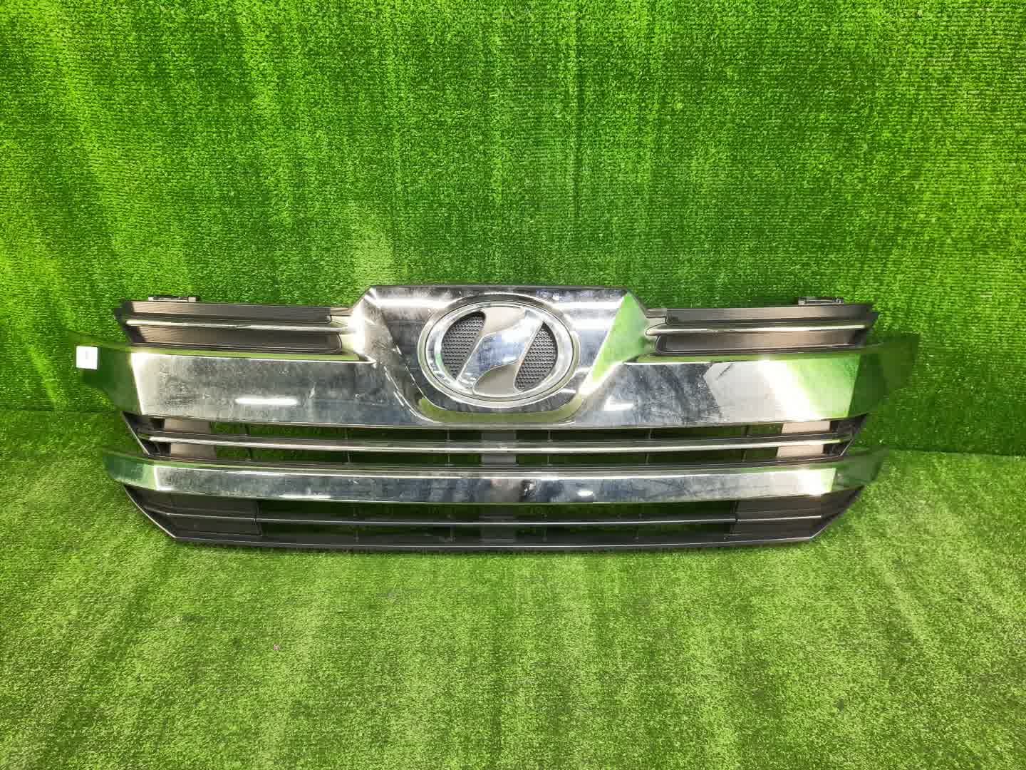 Решетка радиатора TOYOTA VELLFIRE GGH30W 53101-58290 1 ракурс