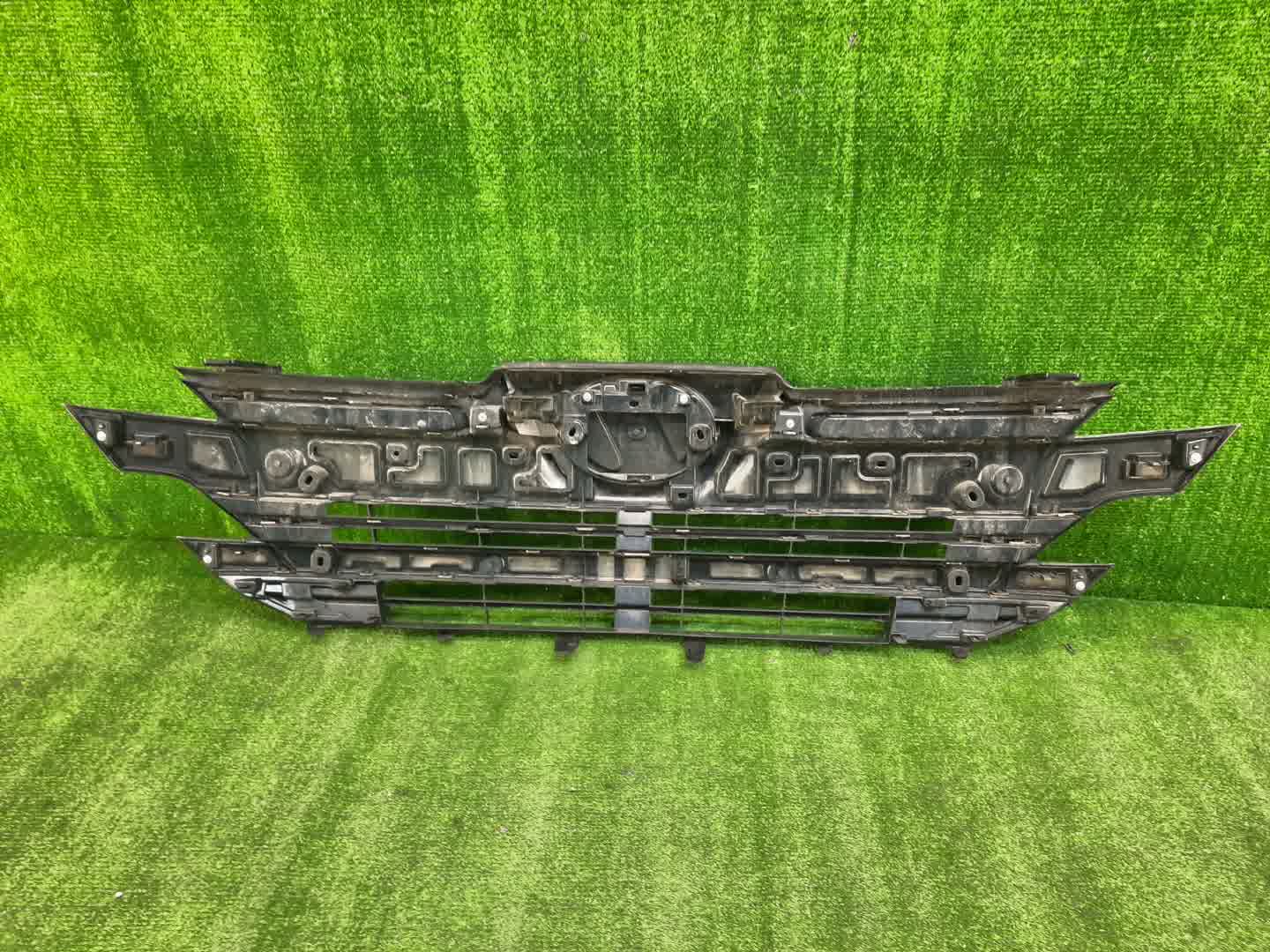 Решетка радиатора TOYOTA VELLFIRE GGH30W 53101-58290 2 ракурс