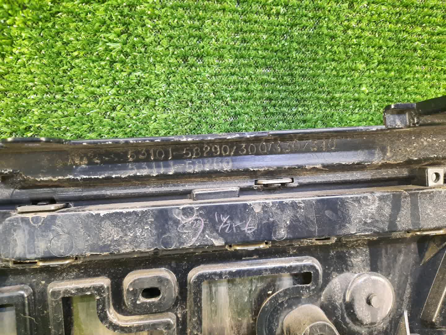 Решетка радиатора TOYOTA VELLFIRE GGH30W 53101-58290 3 ракурс