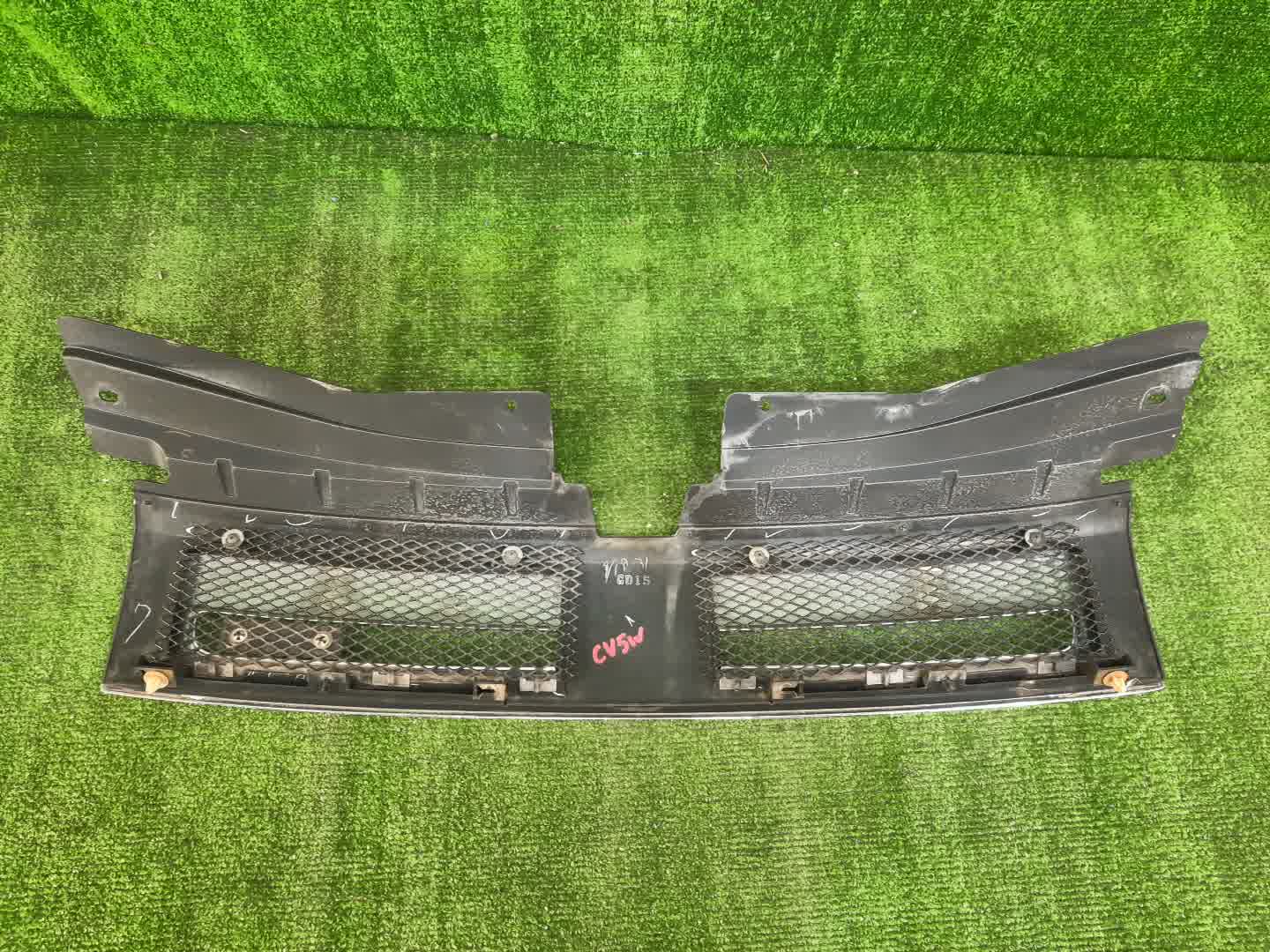 Решетка радиатора MITSUBISHI DELICA D5 CV1W, CV2W, CV4W, CV5W MZ575800 2 ракурс