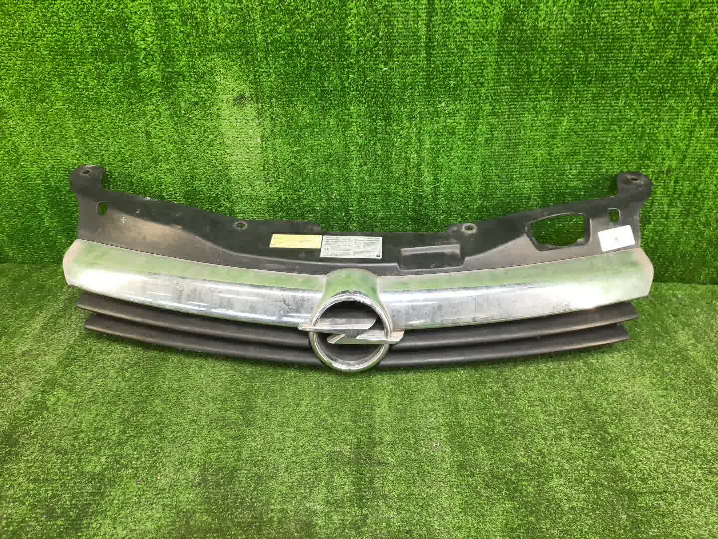 Решетка радиатора OPEL ASTRA L35 13108463 1 ракурс