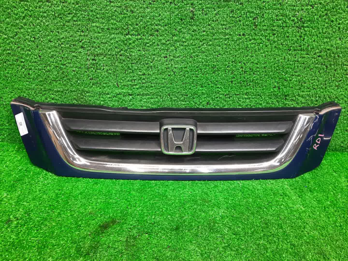 Решетка радиатора HONDA CR-V RD1, RD2 75101-ST0-0000 1 ракурс