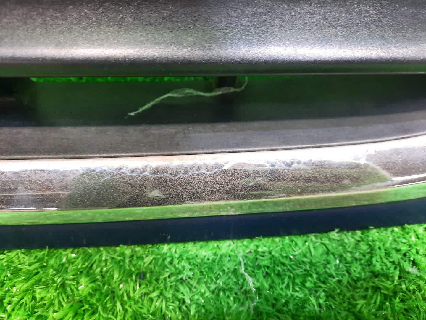 Решетка радиатора HONDA CR-V RD1, RD2 75101-ST0-0000 2 ракурс