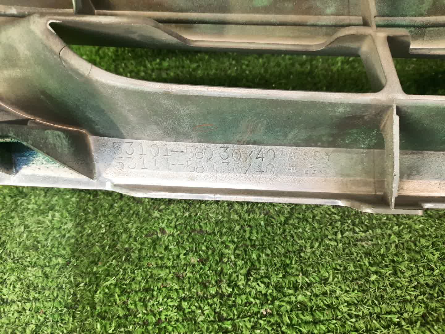 Решетка радиатора TOYOTA ALPHARD MNH15W, MNH10W, ANH15W, ANH10W 53101-58030 3 ракурс