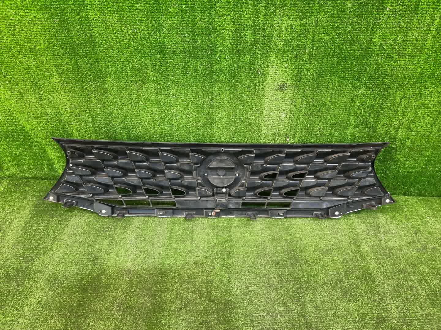 Решетка радиатора NISSAN DAYZ B21W 7450A838 2 ракурс