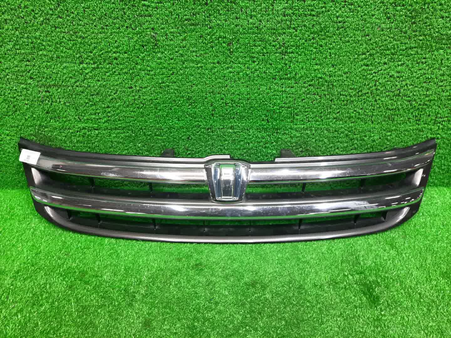 Решетка радиатора TOYOTA ISIS ZNM10, ZNM10W, ANM10, ANM10W, ANM15, ANM15W, ZGM10, ZGM10W, ZGM11, ZGM11W, ZGM15, ZGM15W, ANM10G, ZGM10G, ANM15G, ZNM10G, ZGM11G, ZGM15G 53101-77270 1 ракурс