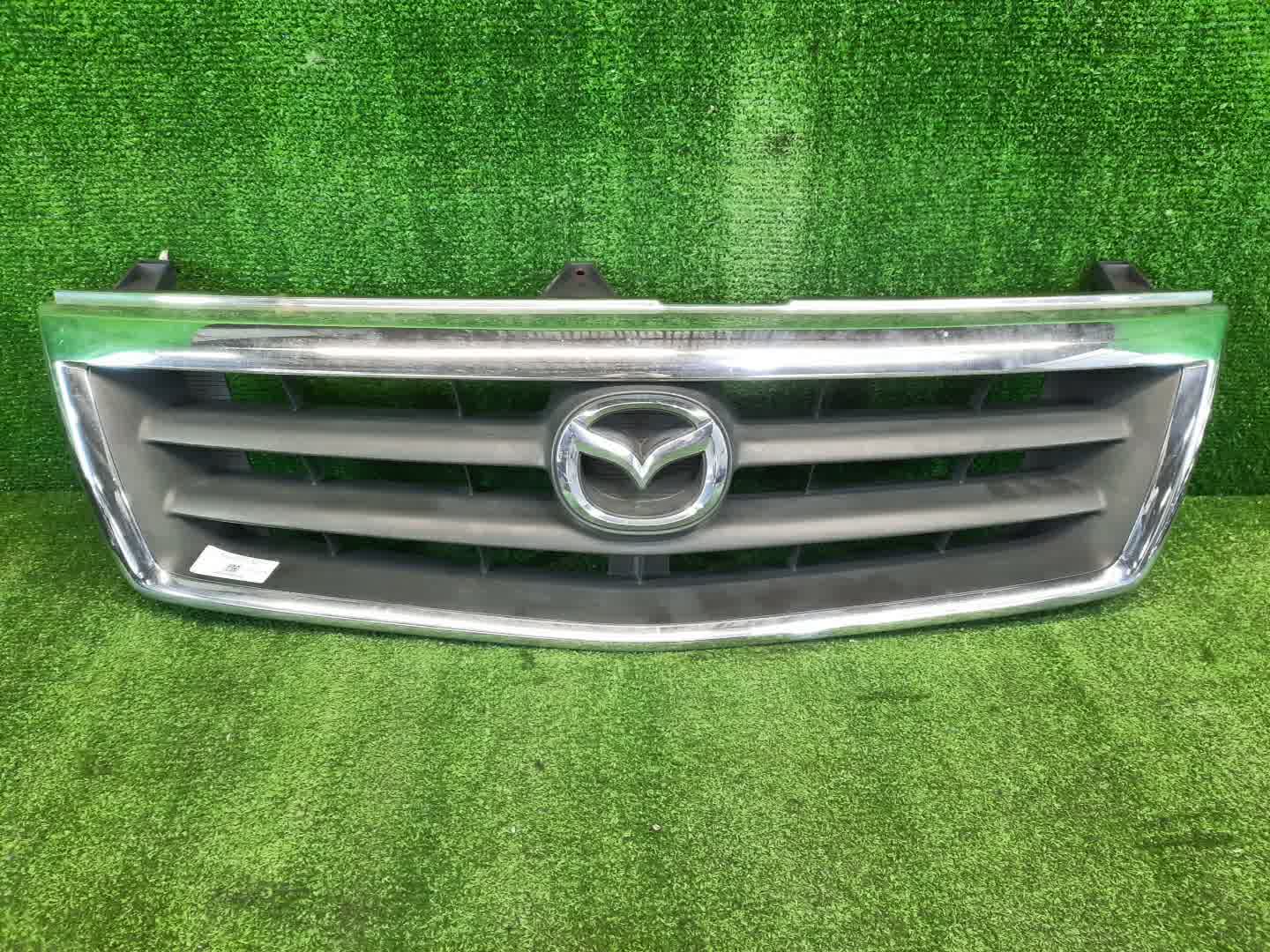 Решетка радиатора MAZDA BONGO FRIENDEE SGEW S51P50712 1 ракурс