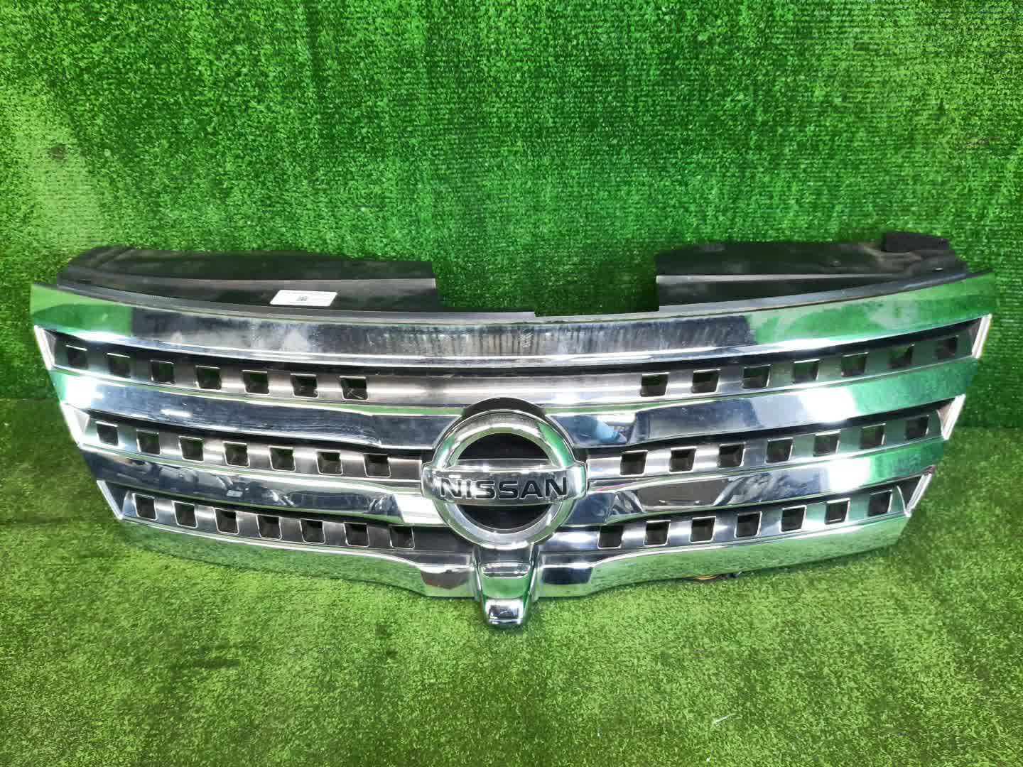 Решетка радиатора NISSAN SERENA C25 62310-1GK8A 1 ракурс