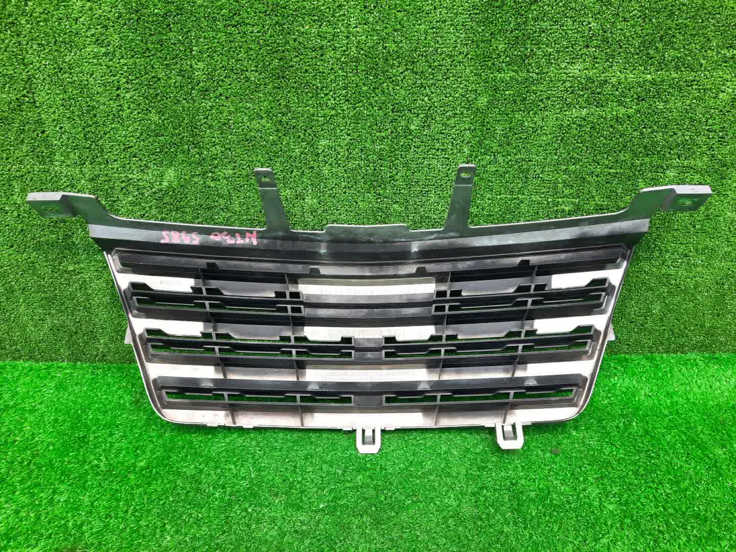 Решетка радиатора NISSAN X-TRAIL T30, NT30, PNT30 62310-1A361 3 ракурс