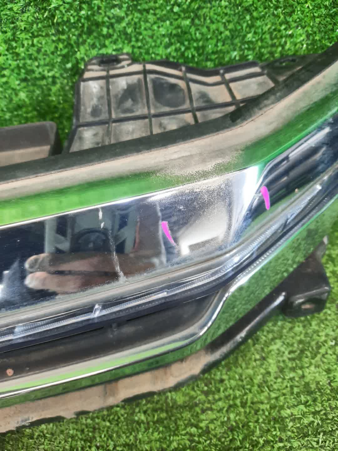 Решетка радиатора HONDA INSIGHT ZE3, ZE2 71126-TM9-J0 3 ракурс