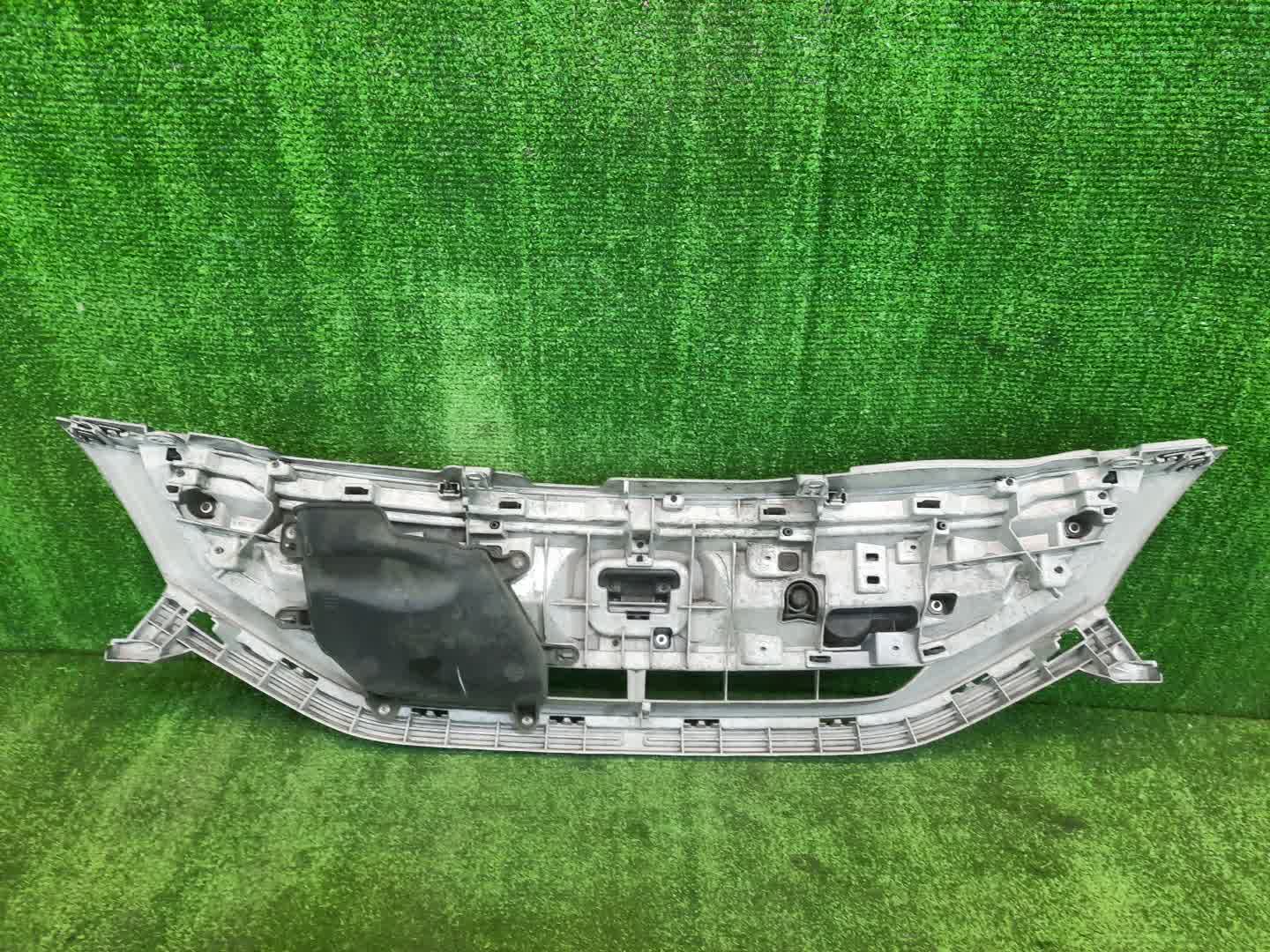 Решетка радиатора HONDA FREED GP3, GB3, GB4 71121-SWP-003 4 ракурс