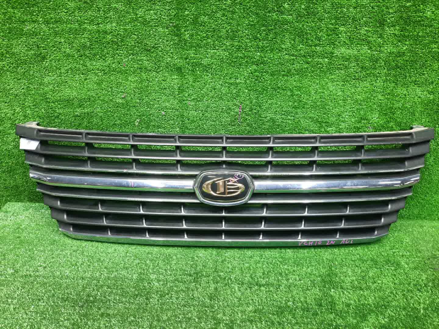 Решетка радиатора TOYOTA GRANVIA VCH10W, KCH10W, VCH16W, KCH16W, RCH11W, KCH11W 53111-26250 1 ракурс