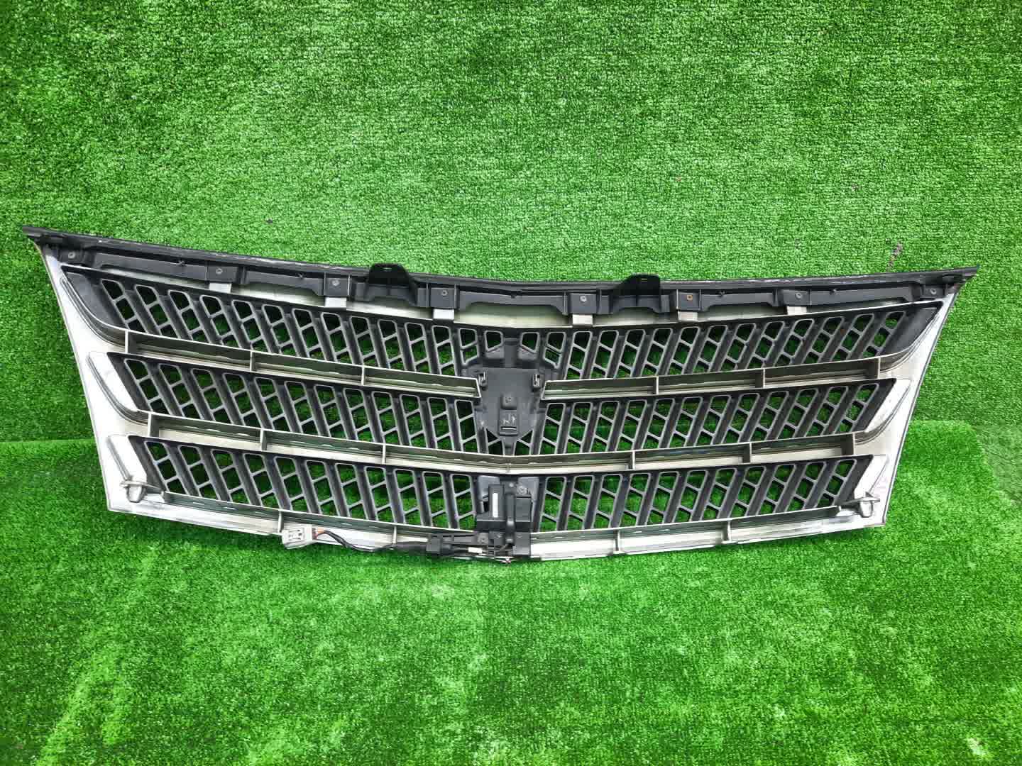 Решетка радиатора TOYOTA ALPHARD MNH15W, MNH10W, ANH15W, ANH10W 53101-58010 3 ракурс
