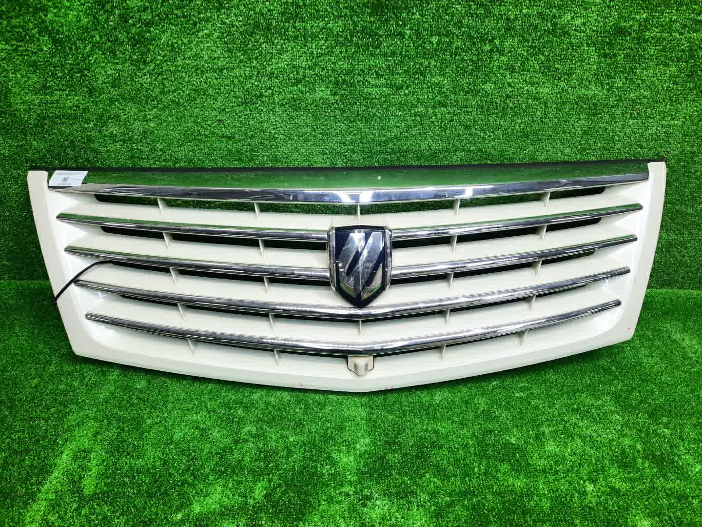 Решетка радиатора TOYOTA ALPHARD MNH15W, MNH10W, ANH15W, ANH10W 53101-58030 1 ракурс