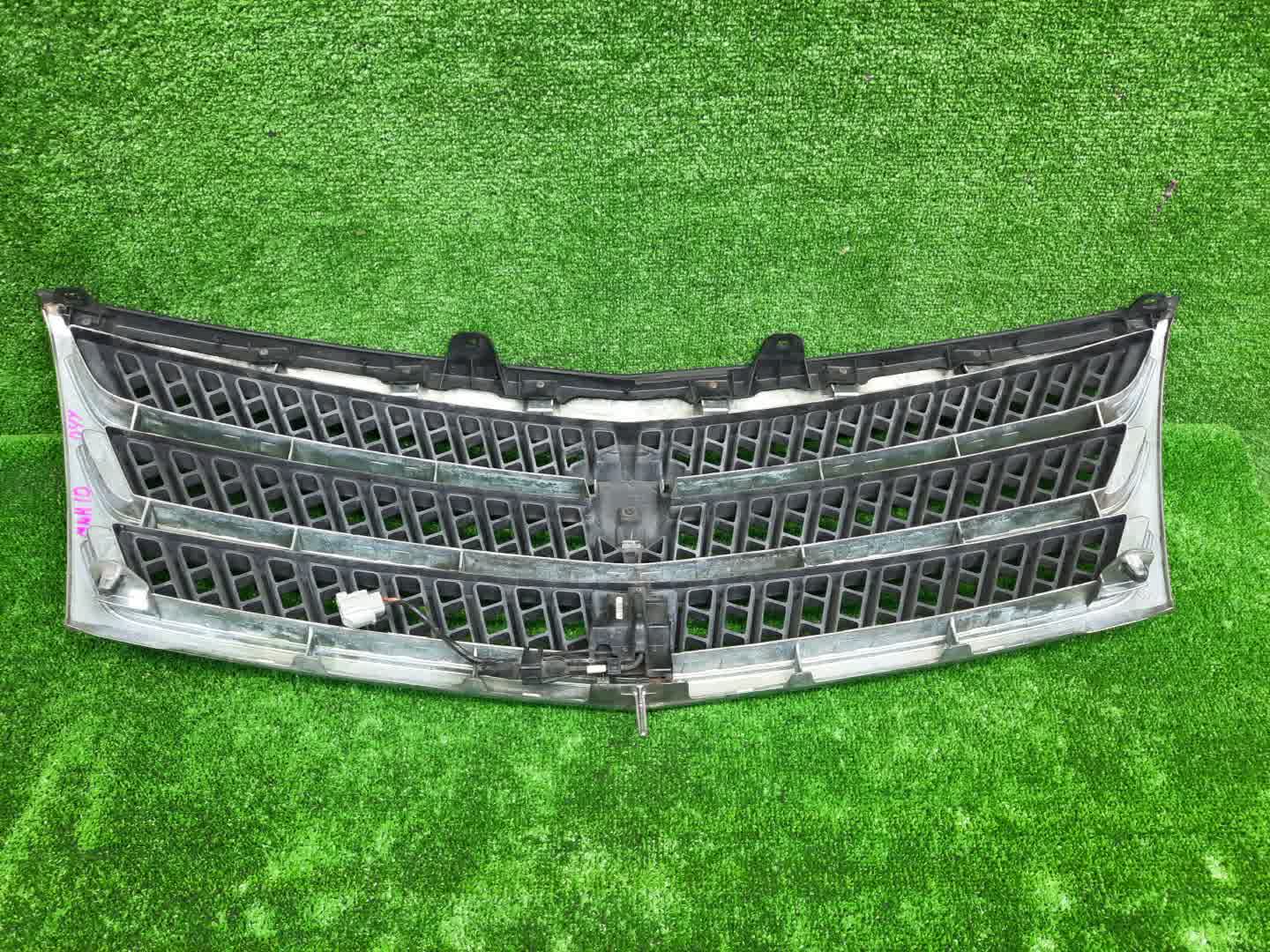 Решетка радиатора TOYOTA ALPHARD MNH15W, MNH10W, ANH15W, ANH10W 53101-58010 2 ракурс