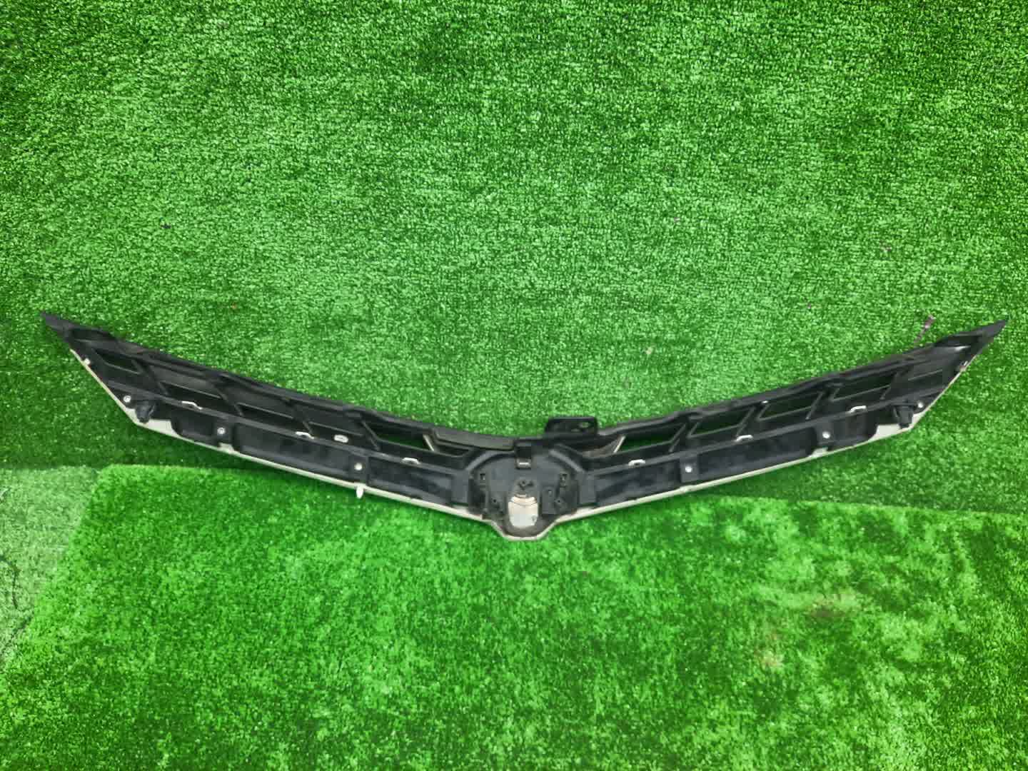 Решетка радиатора TOYOTA ESTIMA ACR55W 53101-28260 2 ракурс