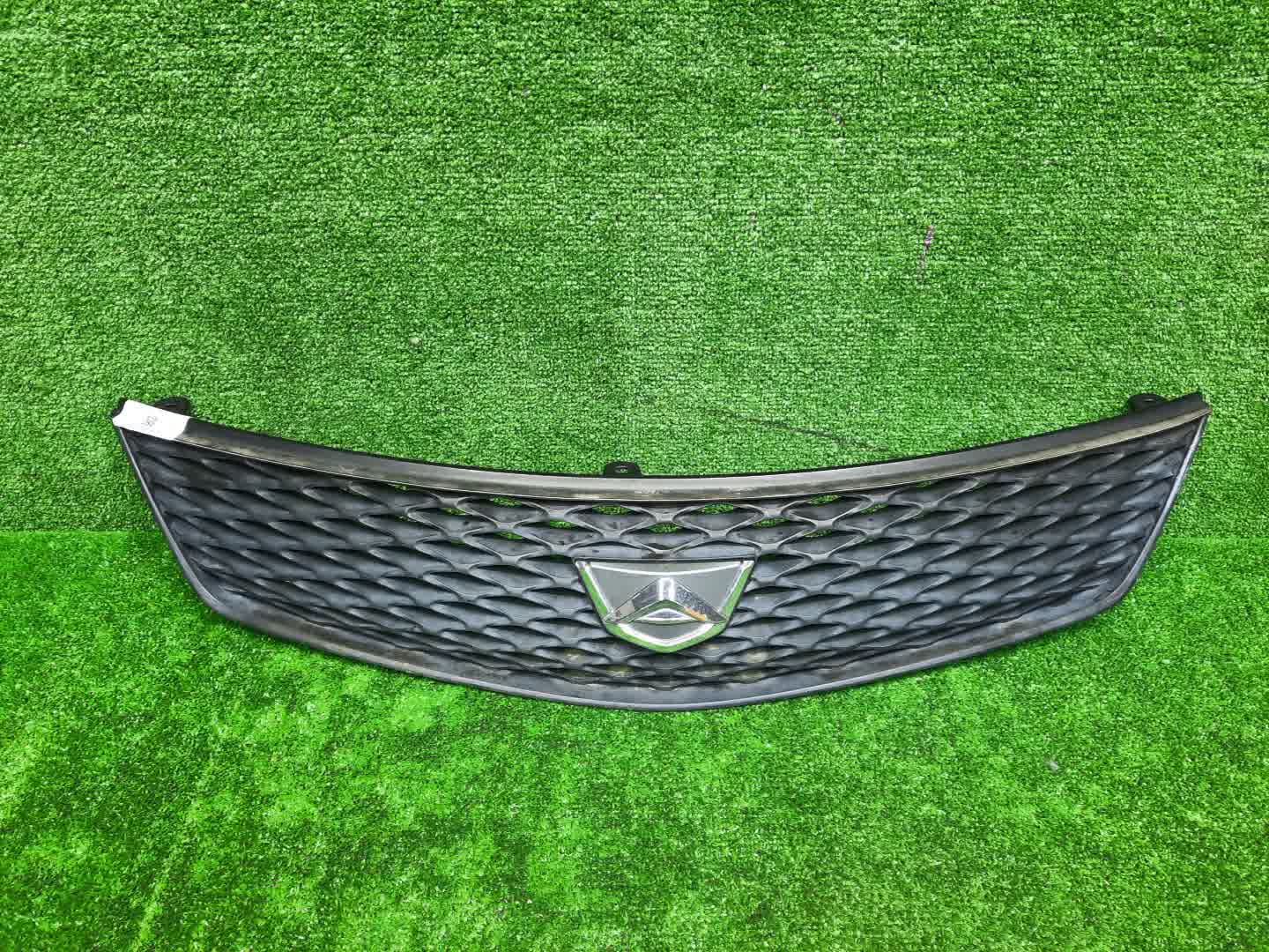 Решетка радиатора TOYOTA ALLION ZRT265, ZRT260, NZT260, ZRT261 53111-20A70 1 ракурс