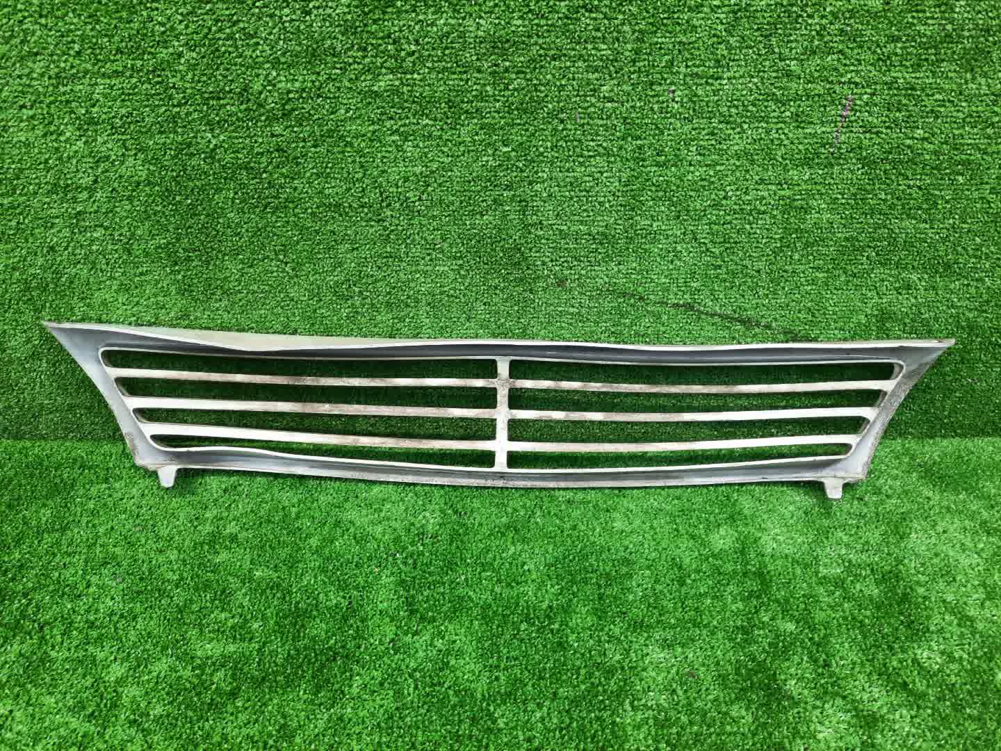 Решетка радиатора TOYOTA ESTIMA TCR20W 2 ракурс