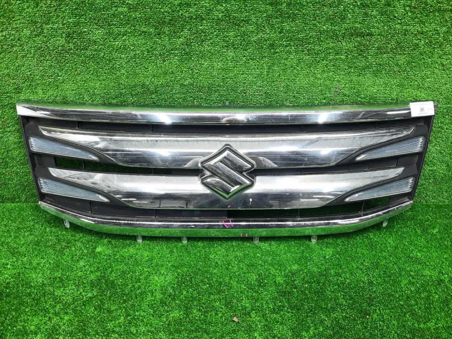 Решетка радиатора SUZUKI WAGON R MH44S 71741-85P1 1 ракурс