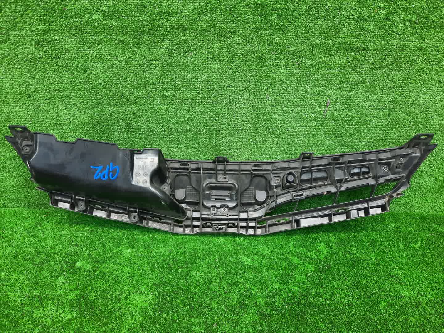 Решетка радиатора HONDA FIT SHUTTLE GP2 71121-TF9-003 2 ракурс