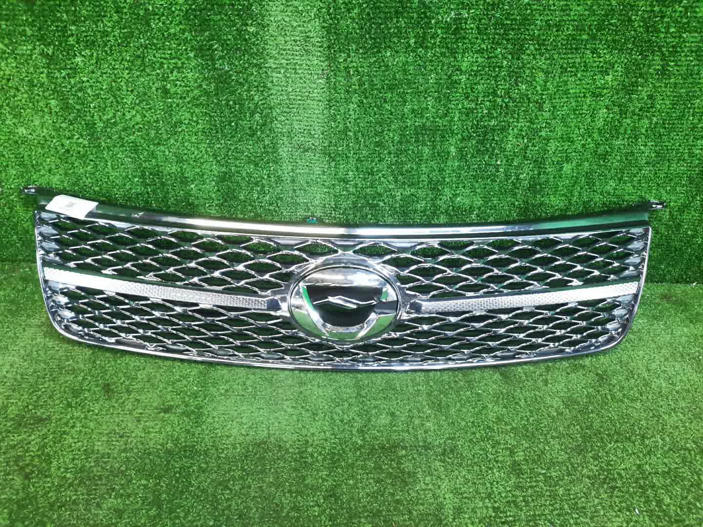 Решетка радиатора TOYOTA COROLLA FIELDER ZRE142G 53101-13240 1 ракурс