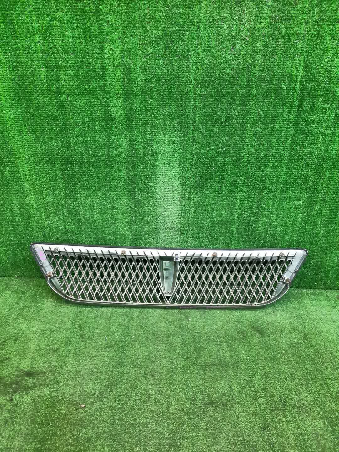 Решетка радиатора TOYOTA MARK II JZX115, GX110, JZX110, GX115 53101-22530 2 ракурс