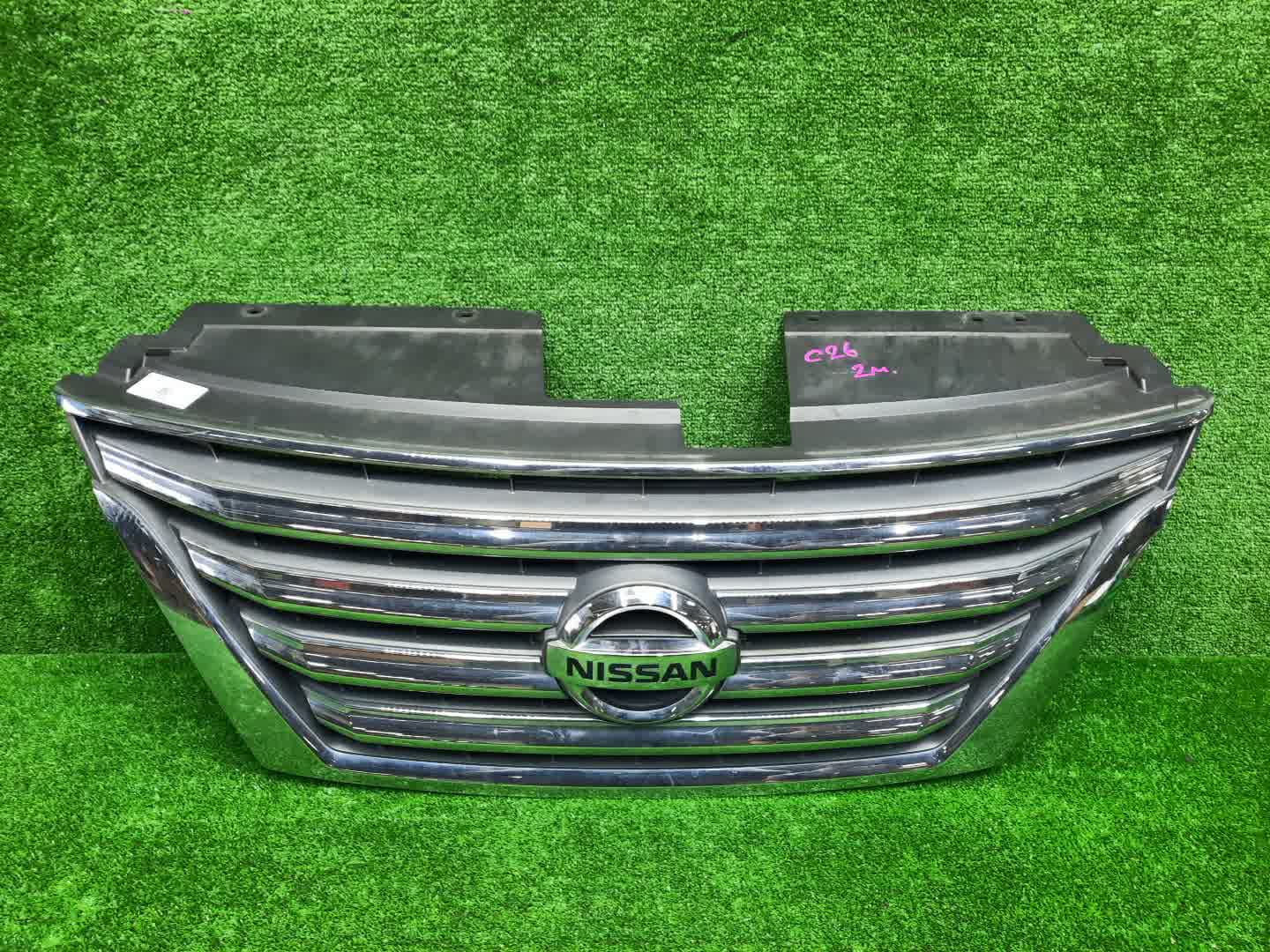 Решетка радиатора NISSAN SERENA C26 62310-3GS0A 1 ракурс