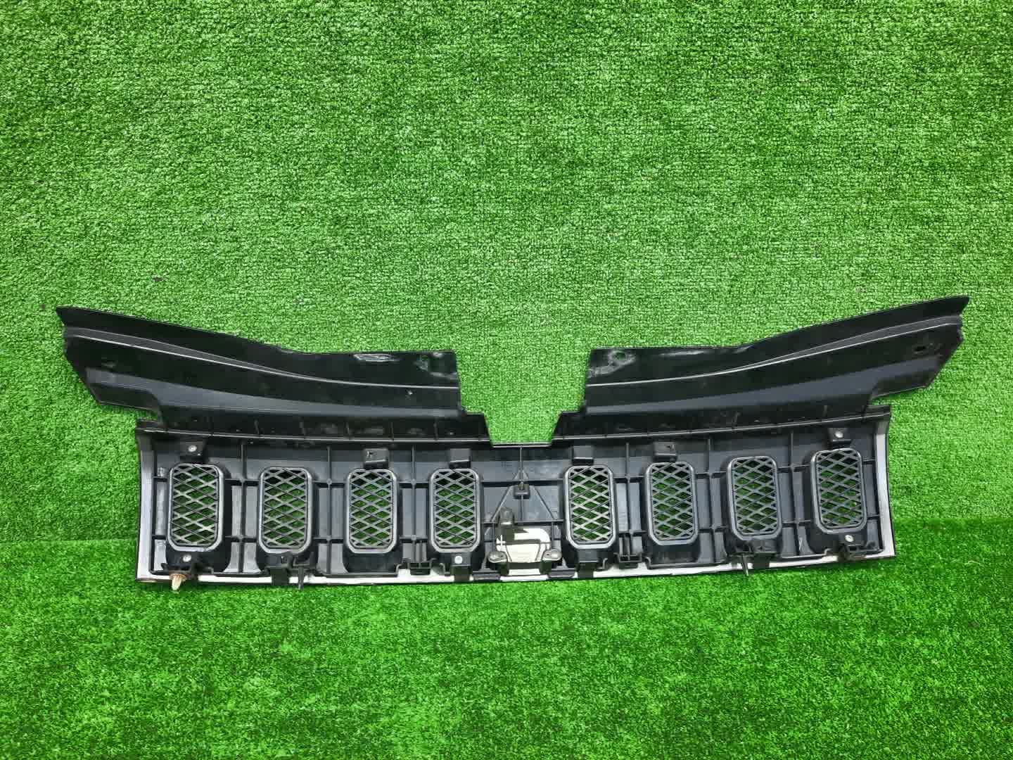 Решетка радиатора MITSUBISHI DELICA D5 CV1W, CV2W, CV4W, CV5W 7456A366 5 ракурс Решетка радиатора MITSUBISHI DELICA D5 CV1W, CV2W, CV4W, CV5W 7456A366 5 ракурс