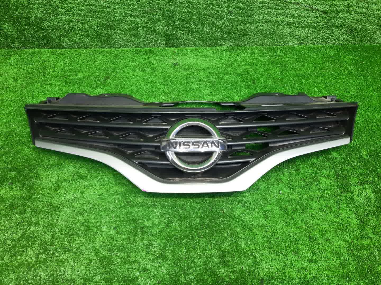 Решетка радиатора NISSAN DELICA D3, NV200 BM20, M20 62310JXA,62310JXB 1 ракурс