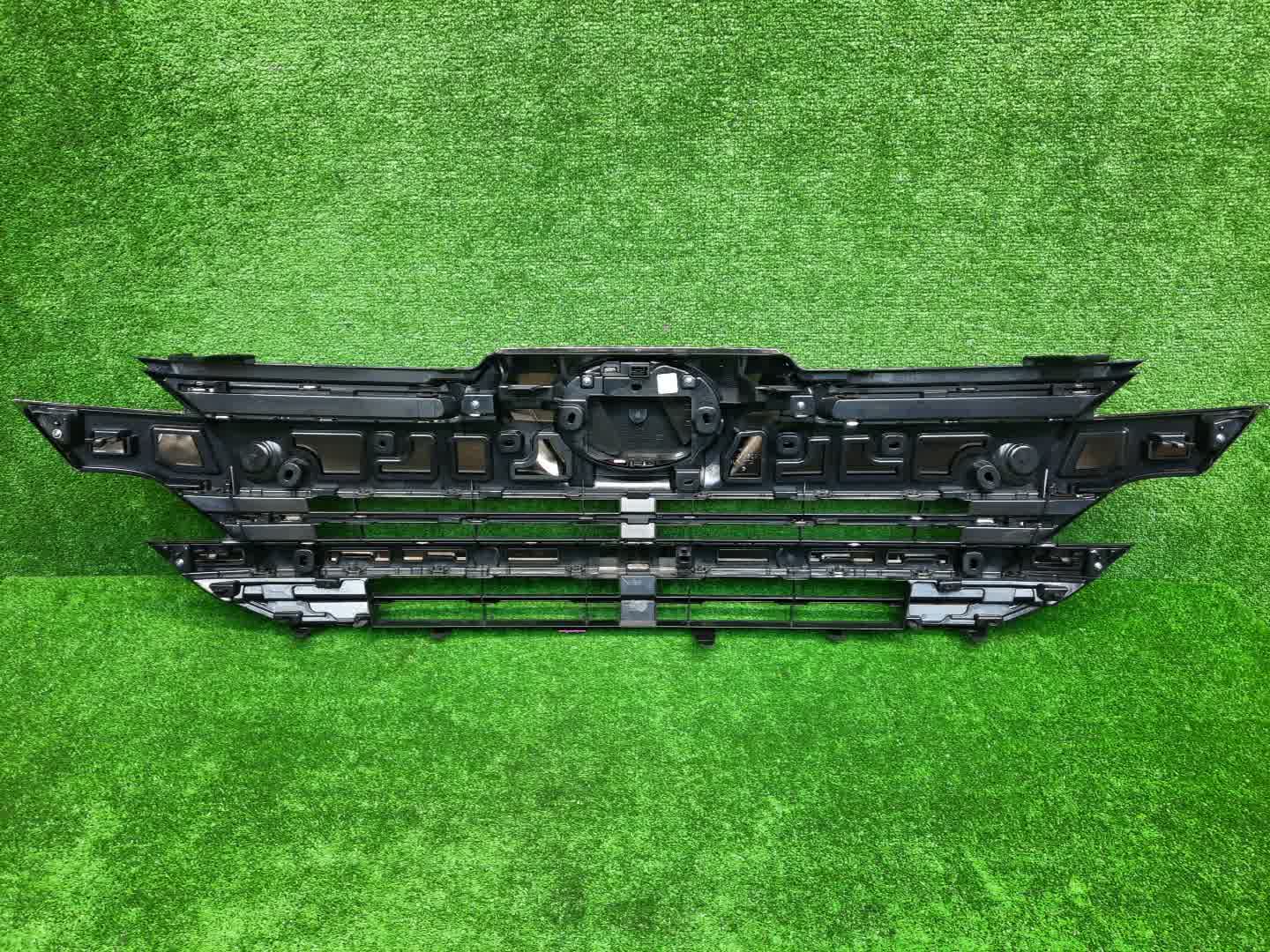 Решетка радиатора TOYOTA VELLFIRE AGH30W 75312-58180 2 ракурс