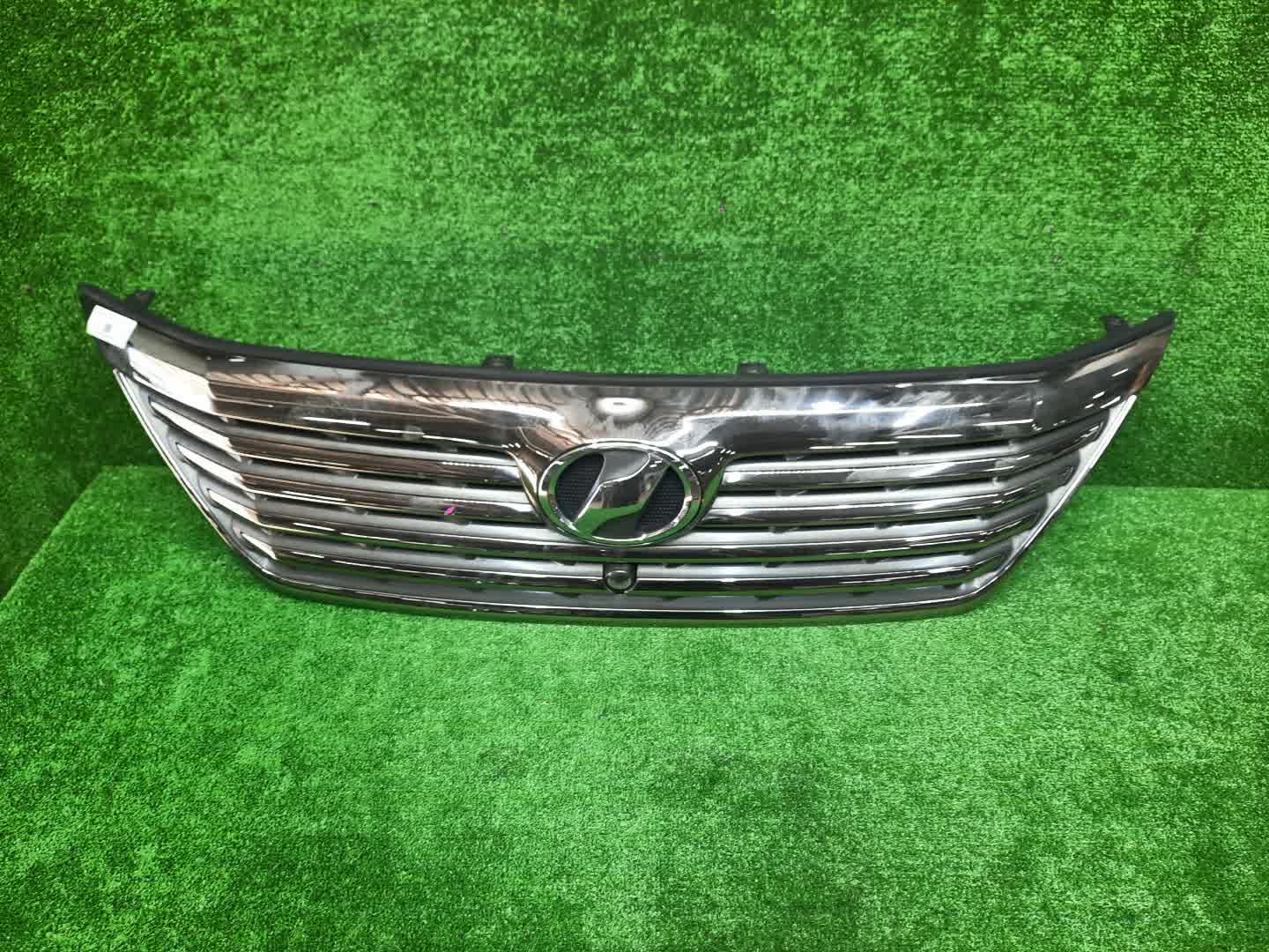 Решетка радиатора TOYOTA VELLFIRE ANH25W, GGH25W, GGH20W, ANH20W 53121-58030 1 ракурс