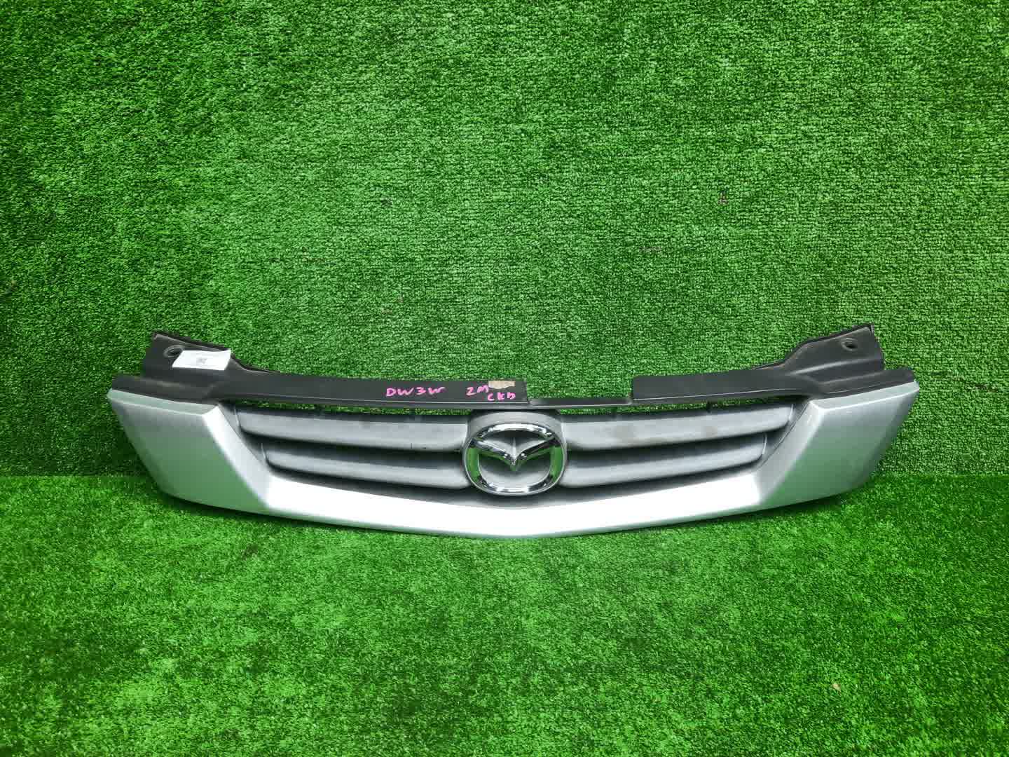 Решетка радиатора MAZDA DEMIO DW3W, DW5W D26750712 1 ракурс
