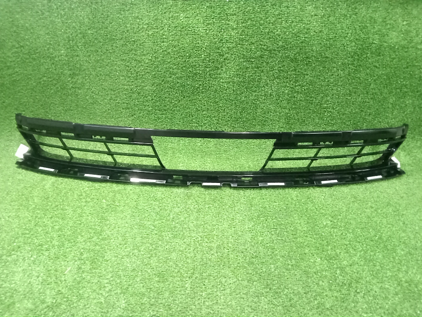 Решетка радиатора TOYOTA CROWN AZSH36W 53111-30J70 1 ракурс