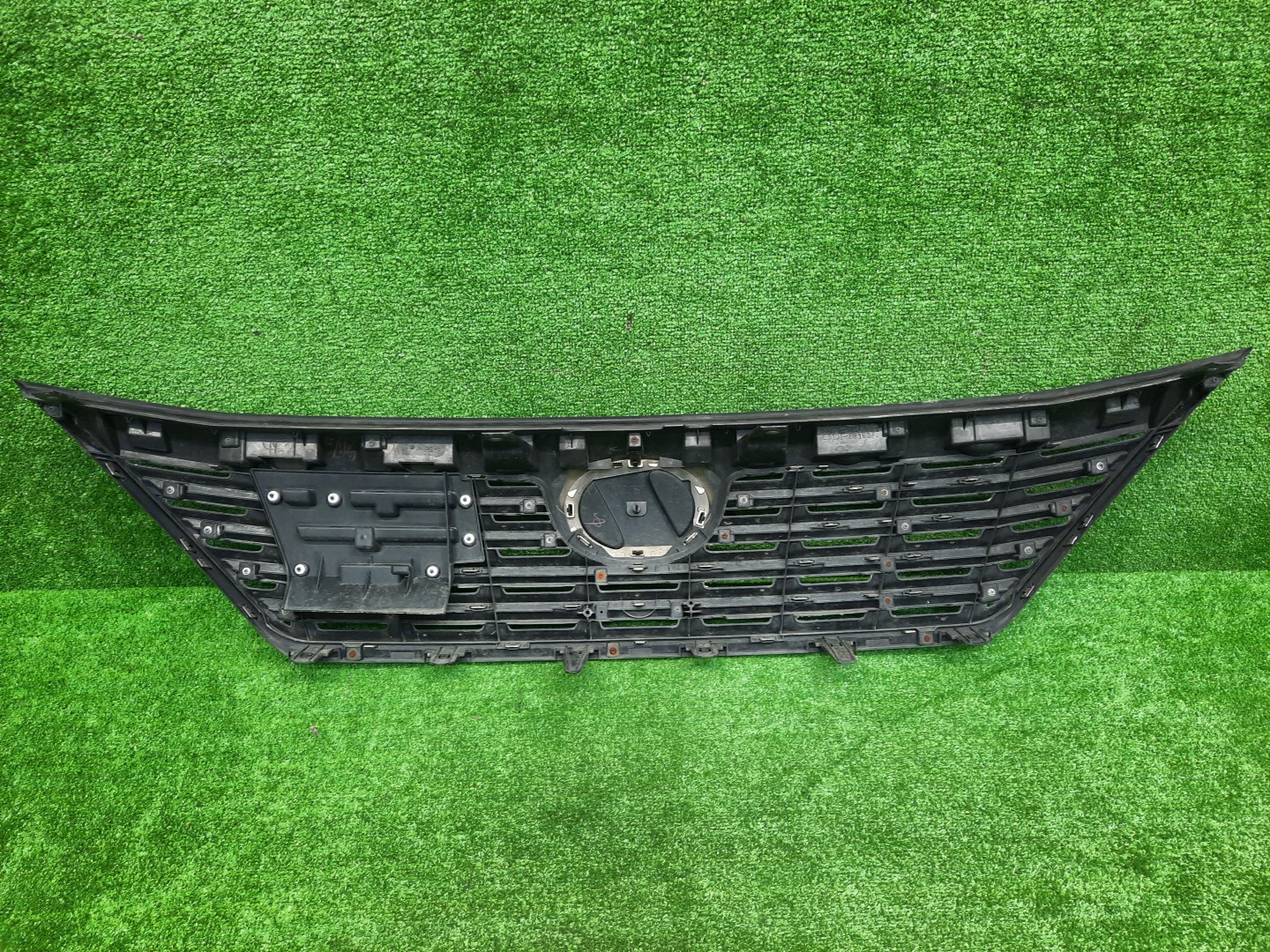 Решетка радиатора TOYOTA VELLFIRE ANH25W, GGH25W, GGH20W, ANH20W 53121-58030 2 ракурс