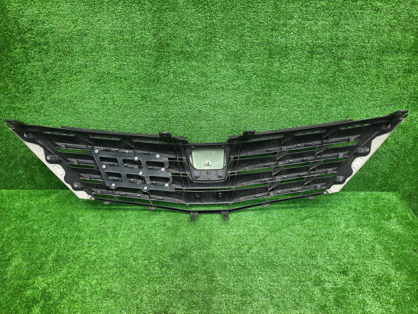 Решетка радиатора TOYOTA VELLFIRE ANH25W, GGH25W, GGH20W, ANH20W 53101-58120 2 ракурс