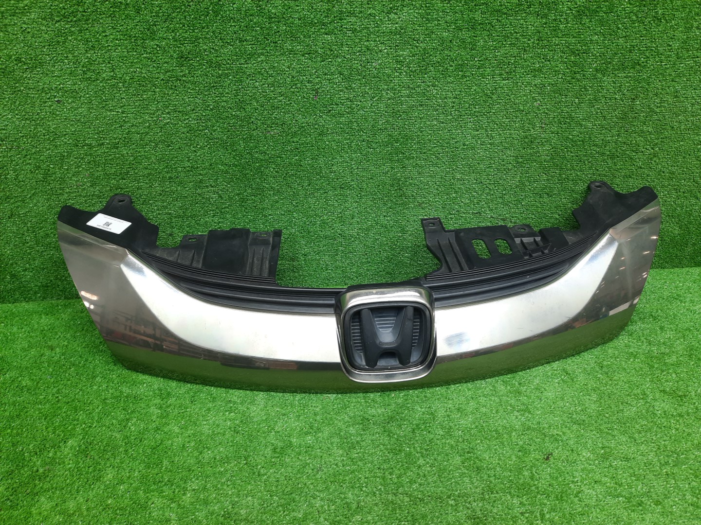 Решетка радиатора HONDA ODYSSEY RC1 1 ракурс