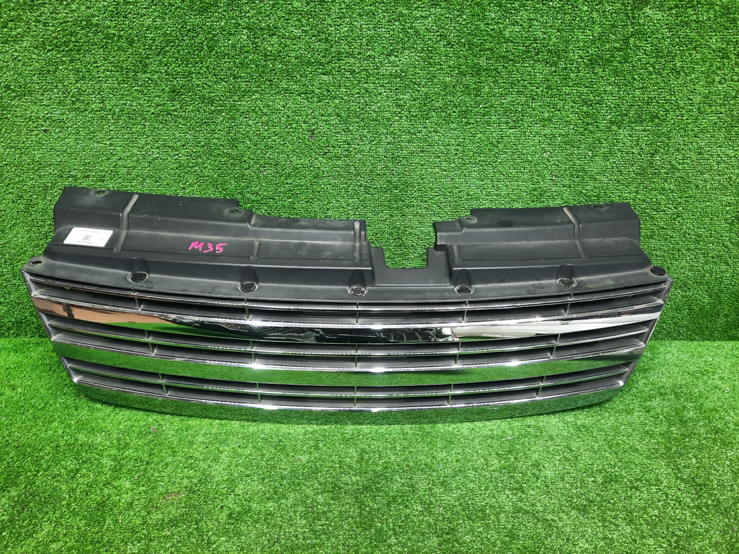 Решетка радиатора NISSAN STAGEA M35 62310-1A306 1 ракурс